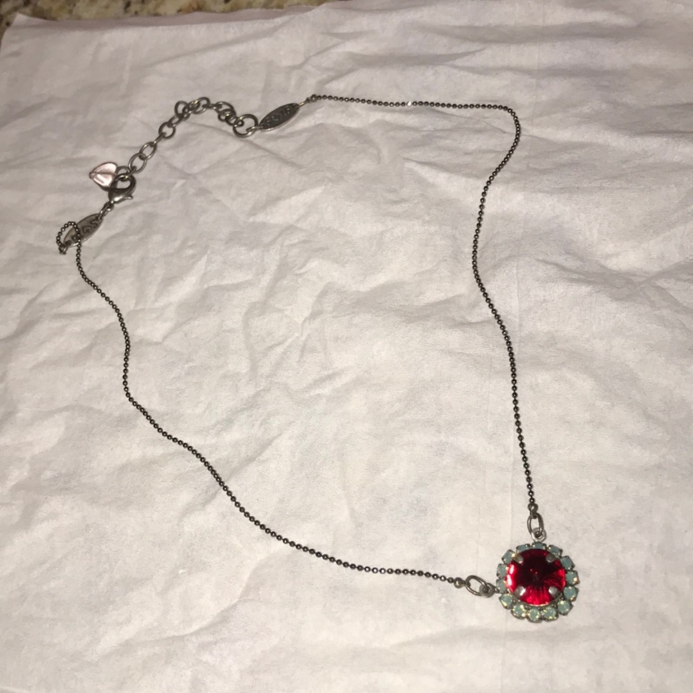 Sabika Necklace With Red Pendant